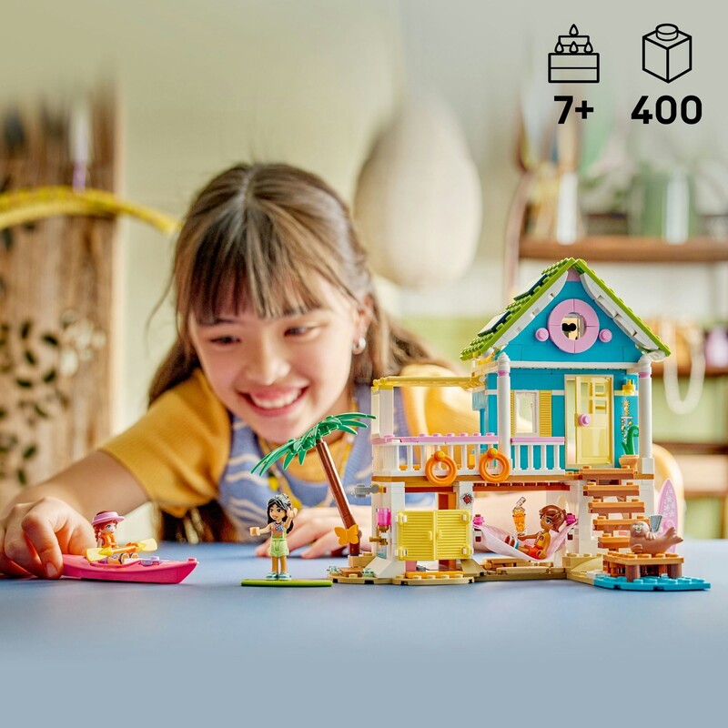 Конструктор LEGO Friends Пляжный домик с котиками (42699)