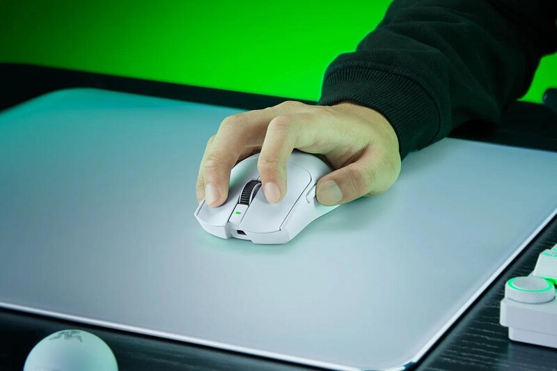 Мышь беспроводная Razer Viper V4 Pro Wireless White (RZ01-05630200-R3G1)