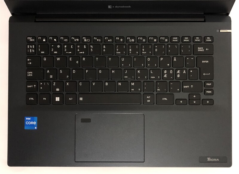 Ноутбук Toshiba Dynabook Tecra A40-K / 14" FullHD IPS / i5-1240P / 16GB / 256GB SSD / Win11Pro / Backlight / сканер отпечатка - Б/у