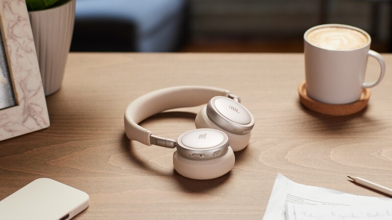 Bluetooth-гарнітура JBL Live 680NC Champagne (JBLLIVE680NCCPG)