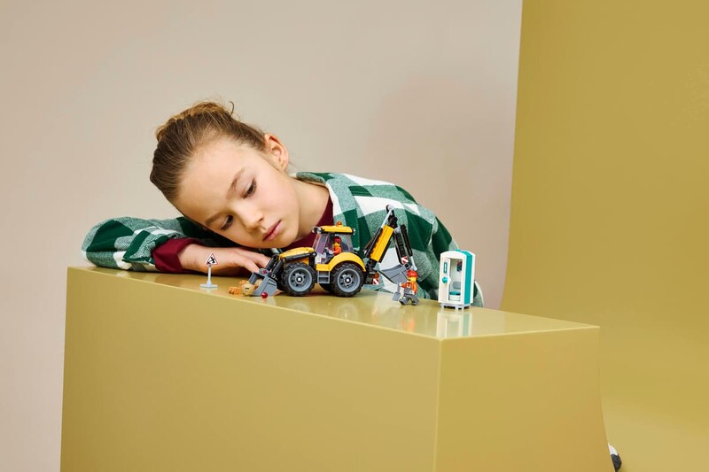 Конструктор LEGO City Жовтий екскаватор-навантажувач (60480)