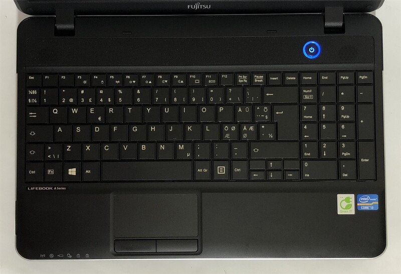 Ноутбук Fujitsu Lifebook A512 / 15.6" (1366х768) / i3-3110M / 8GB / 320GB HDD / Win10Pro - Б/у