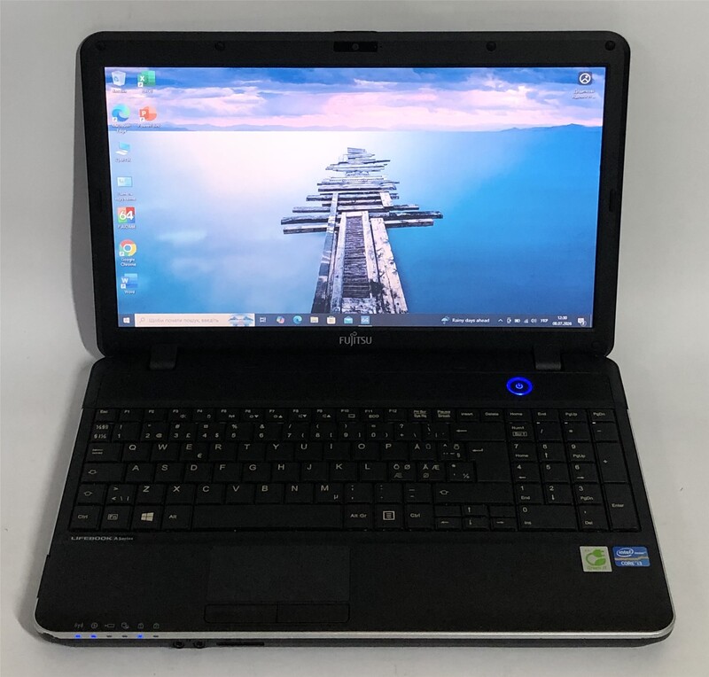 Ноутбук Fujitsu Lifebook A512 / 15.6" (1366х768) / i3-3110M / 8GB / 320GB HDD / Win10Pro - Б/у
