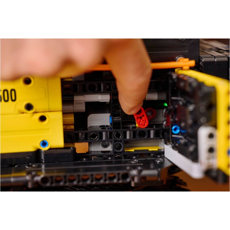 Конструктор LEGO Technic Екскаватор Volvo EC500 Hybrid (42215)