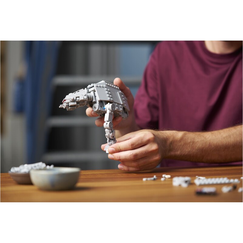 Конструктор LEGO Star Wars AT-AT (75440)