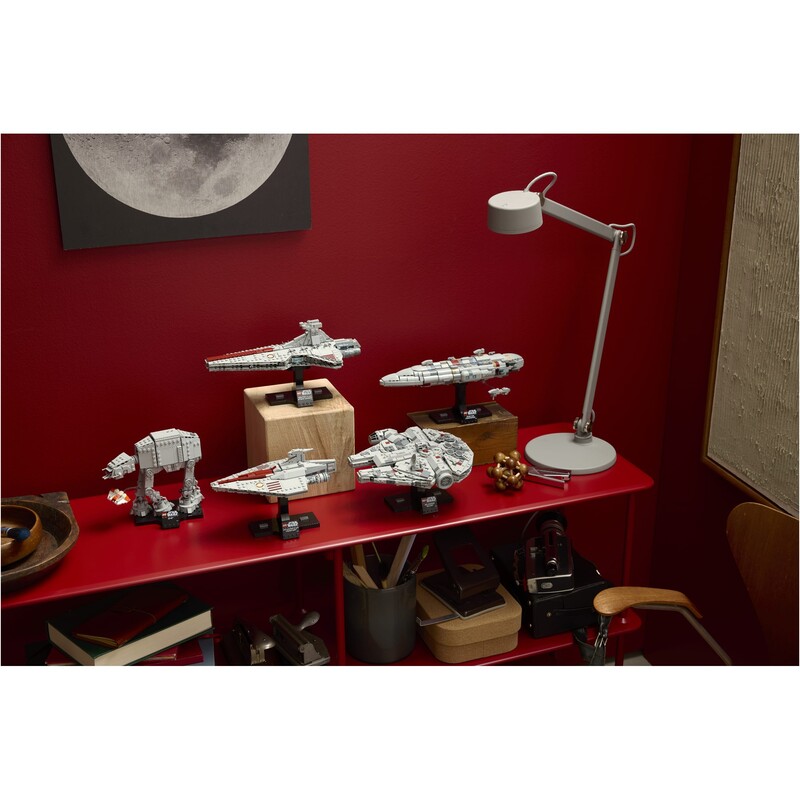 Конструктор LEGO Star Wars AT-AT (75440)