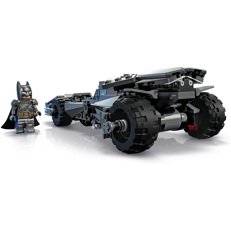 Конструктор LEGO Super Heroes Бетмобіль із фільму «Бетмен проти Супермена» (76331)