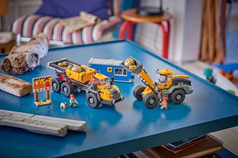 Конструктор LEGO City Самоскид і фронтальний ковшовий навантажувач (60494)