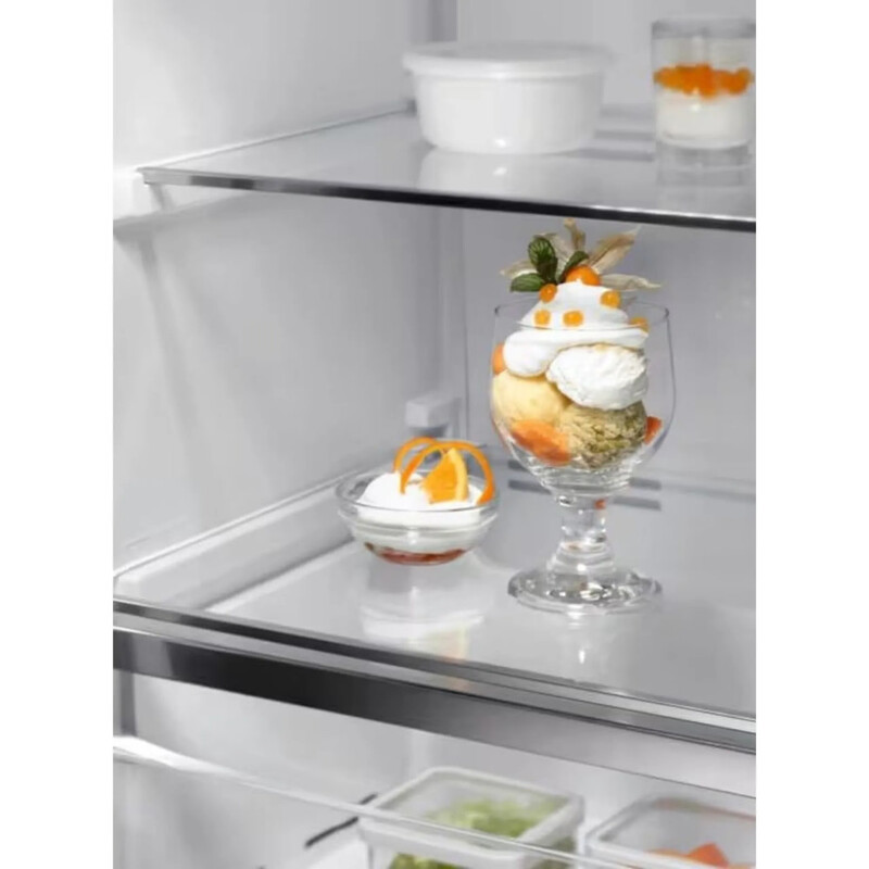 Морозильна камера Electrolux LUS7ME28X