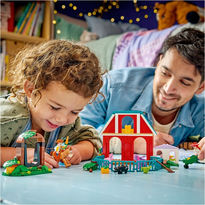 Конструктор LEGO Disney Pixar Кінне ранчо Блейза (43304)