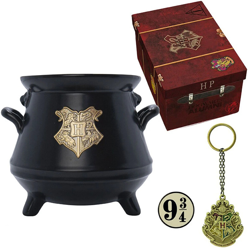 Подарунковий набір Harry Potter Hogwarts: чашка 3D, брелок 3D та значок у коробці (ABYPCK251)
