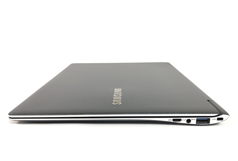 Ноутбук Samsung NP940X3G / 13.3" (3200x1800) IPS Touch / i5-4200U / 4GB / 128GB SSD / Win10Pro / Backlight - Б/в