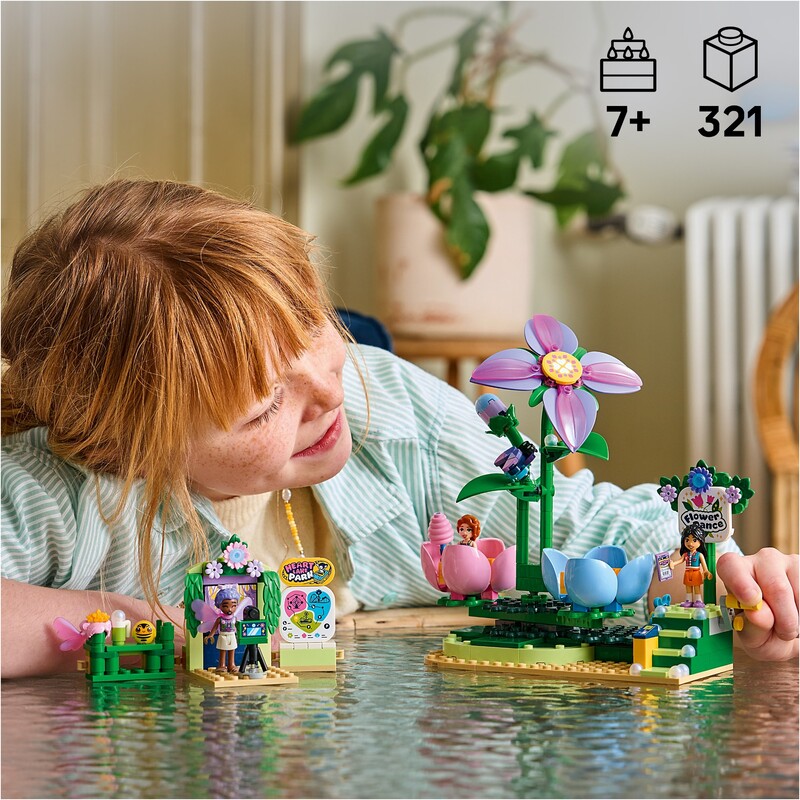 Конструктор LEGO Friends Карусель із квітами й чашками та казкова фотобудка (42702)