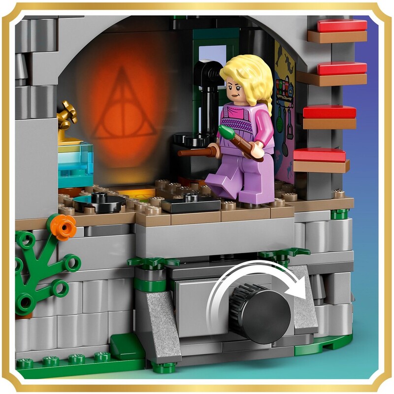 Конструктор LEGO Harry Potter Будинок Луни Лавґуд (76467)