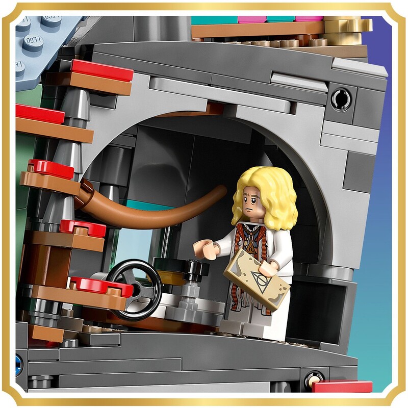Конструктор LEGO Harry Potter Будинок Луни Лавґуд (76467)