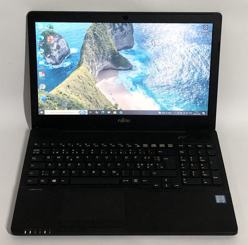 Ноутбук Fujitsu Lifebook A556 / 15.6" (1366х768) / i5-6200U / 8GB / 128GB SSD / Win10Pro - Б/у