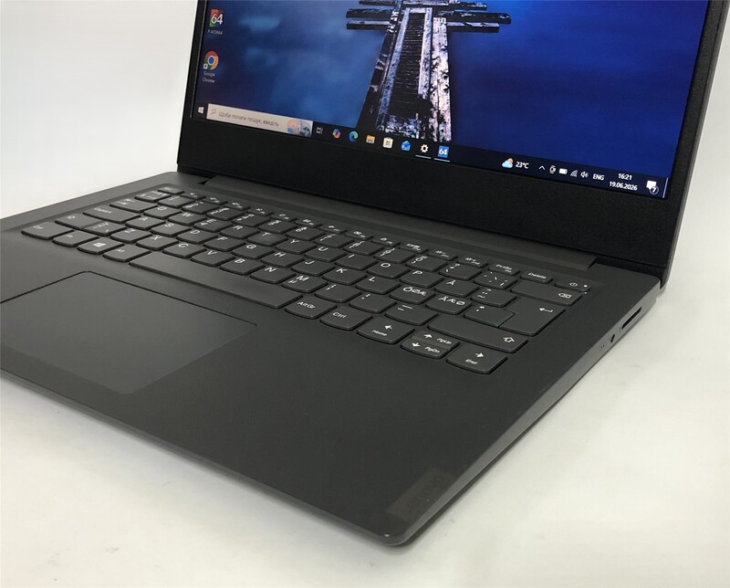 Ноутбук Lenovo V14-ADA / 14" FullHD / AMD Ryzen 3 3250U / 8GB / 256GB SSD / Win10Pro - Б/в
