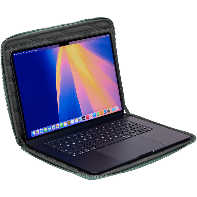 Чехол для ноутбука Thule Gauntlet 5 MacBook Pro Sleeve 16" TGSE-2557 Hazy Green (3205413)