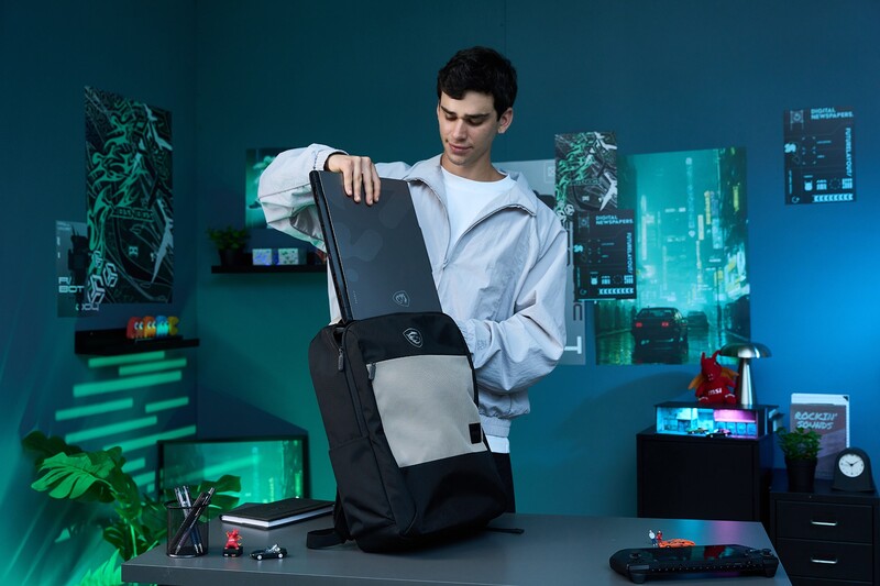 Рюкзак для ноутбука MSI Essential Backpack II 17" Black/Beige (G34-N1XXX27-808)