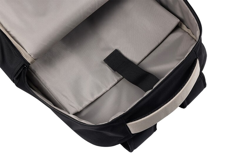 Рюкзак для ноутбука MSI Essential Backpack II 17" Black/Beige (G34-N1XXX27-808)_promo