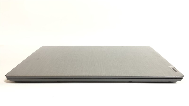 Ноутбук Lenovo IdeaPad 3 14ARE05 / 14" FullHD IPS / AMD Ryzen 3 4300U / 8GB / 256GB SSD / Win11 - Б/в