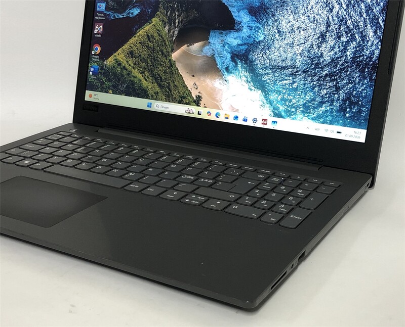 Ноутбук Lenovo V130-15IGM / 15.6" FullHD / Pentium Silver N5000 / 8GB / 256GB SSD / Win11 - Б/в