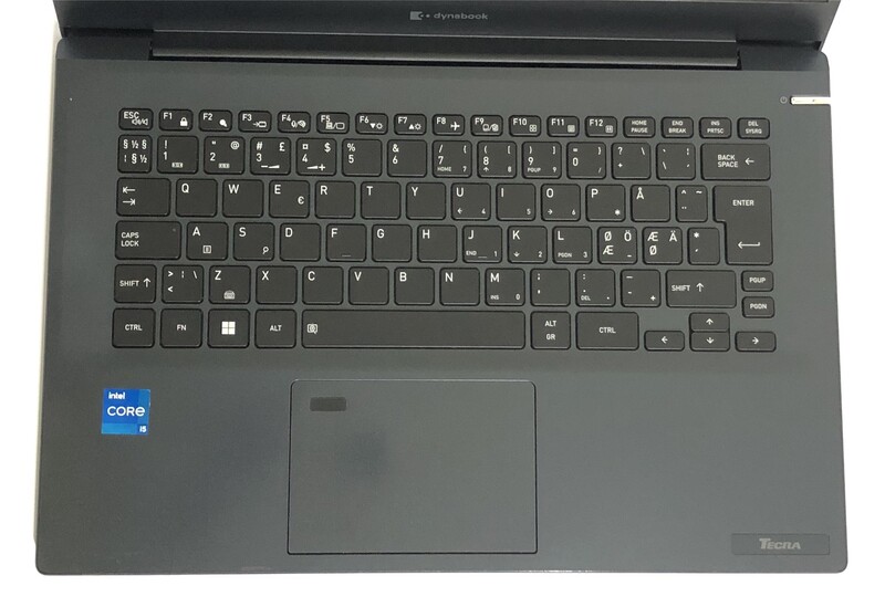 Ноутбук Toshiba Dynabook Tecra A40-K / 14" FullHD IPS / i5-1240P / 8GB / 256GB SSD / Win11Pro / Backlight / сканер отпечатка - Б/у