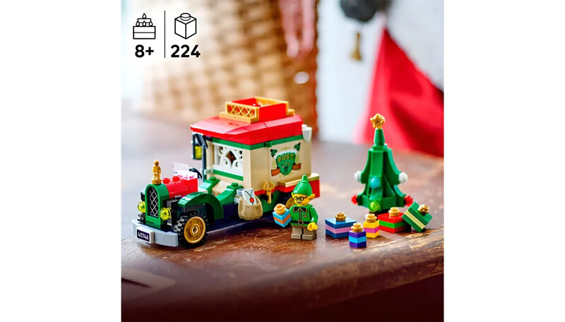 Конструктор LEGO Icons Вантажівка Санти (40746)