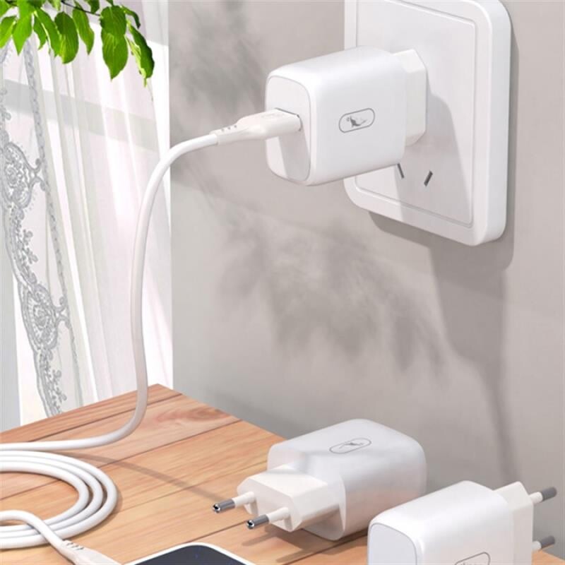 Зарядное устройство SkyDolphin SC22E (1USB, 2.1A) White (MZP-000157)